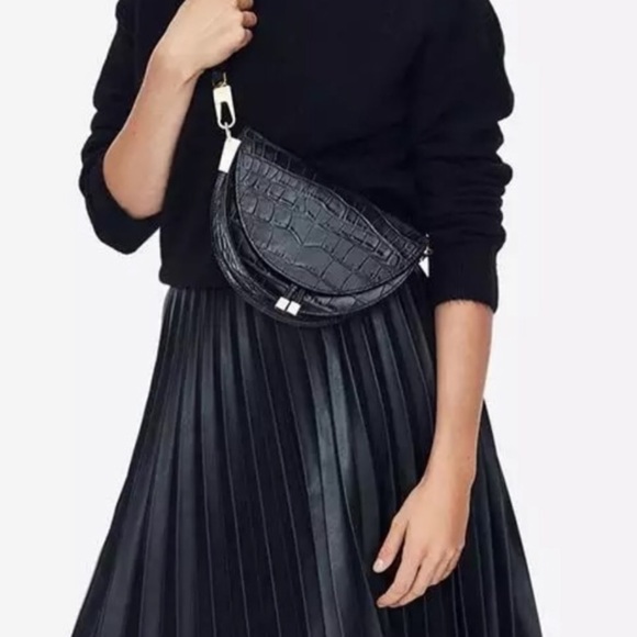 Black Crocodile Crossbody - Picture 2 of 2